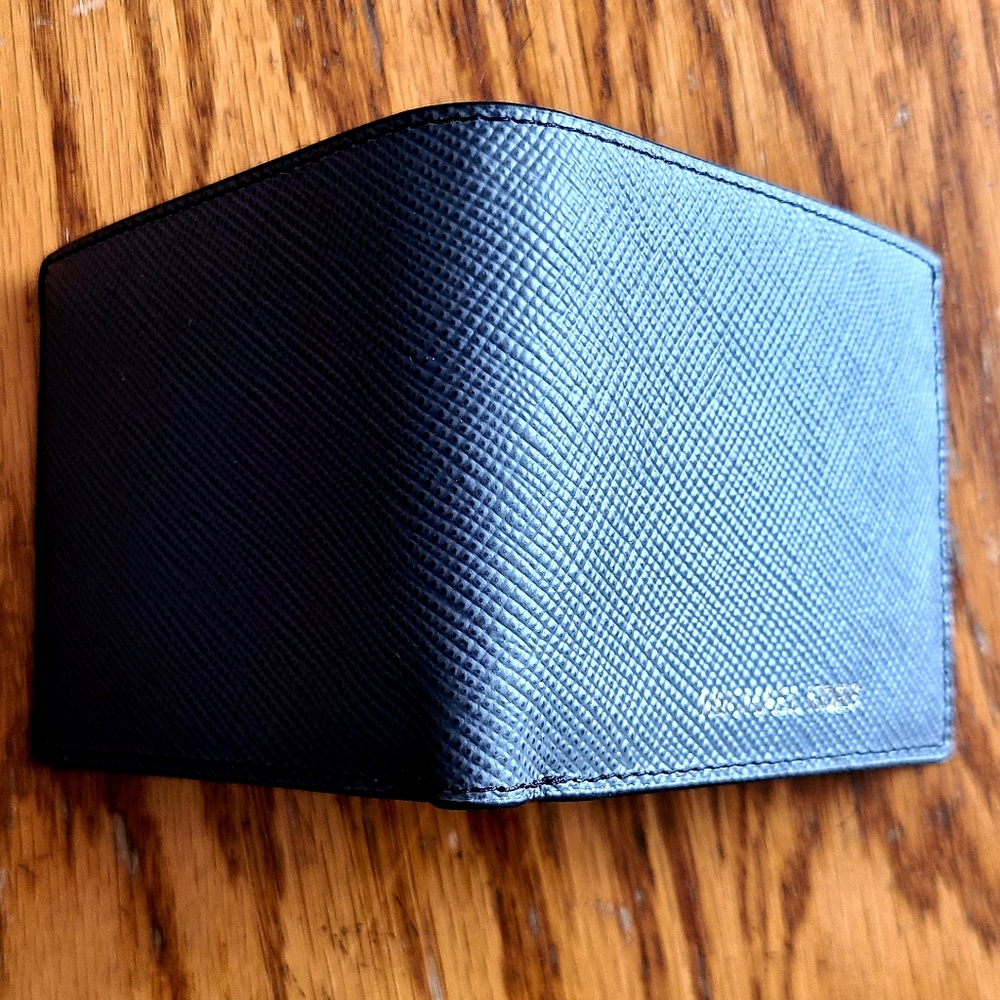 👀50% OFF 👀 NWT‼️ Michael Kors Men's Slim Bi-Fold Wallet - Picture 4 of 8